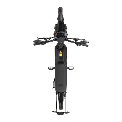 Imagen de la bicicleta eléctrica E RIDE PRO SS 2.5 con marco negro y detalles en plateado, lista para recorrer caminos urbanos.
