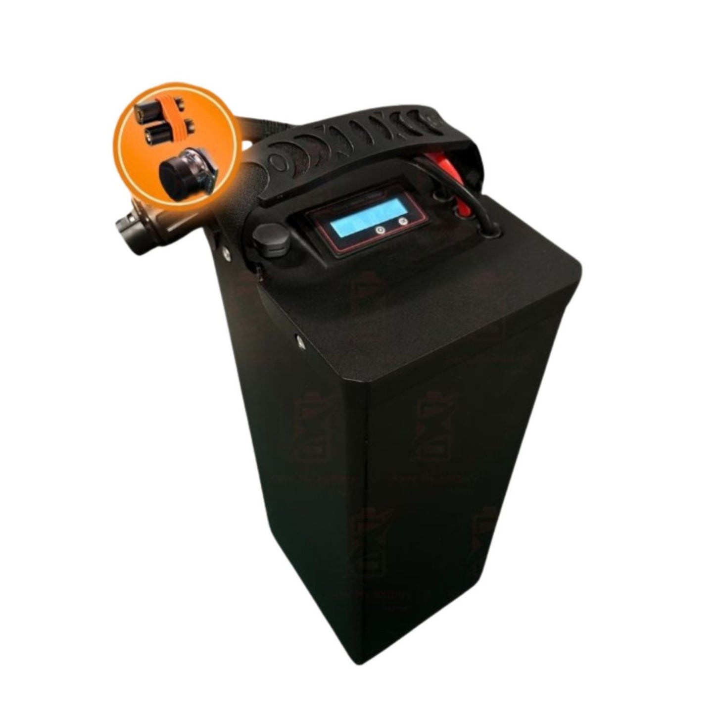 Batería X-EMOTOS para Surron Light Bee, 72V 61Ah, vista frontal con conectores y carcasa de alta capacidad.